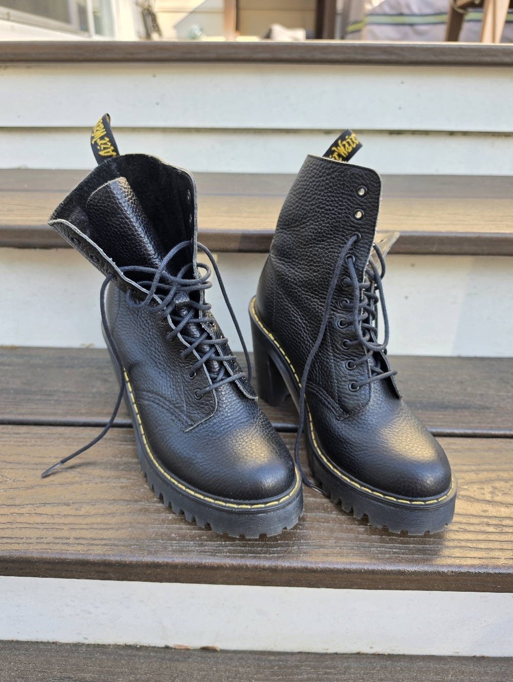Dr. Martens Kendra Pebbled Leather Lug Sole Chunky Heel Boots Size 6